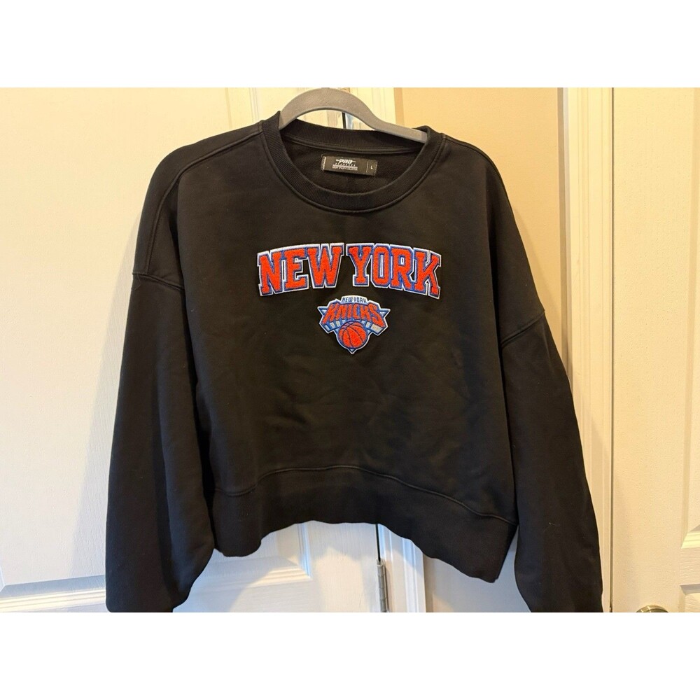 WOMEN'S (L) PRO STANDARD NEW YORK KNICKS NBA CLASSIC FLEECE CREWNECK SWEATSHIRT